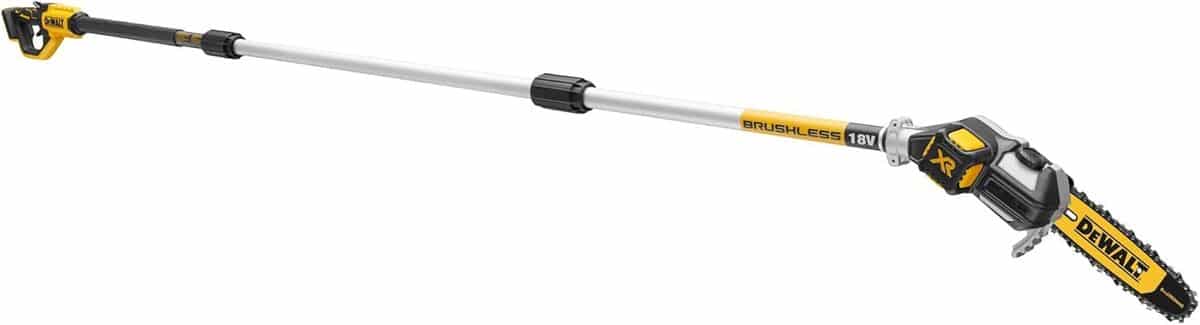 Test de l'élagueuse sur perche Dewalt DCMPS567N-XJ