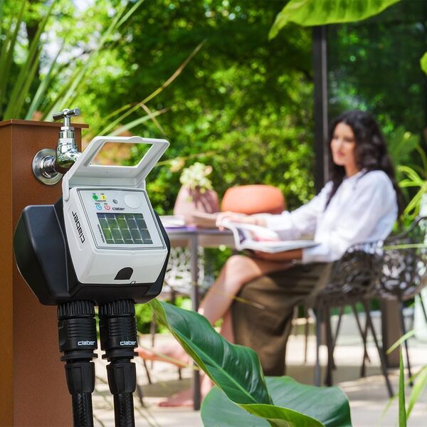 Claber Dual myAquaSolar, programmateur arrosage Automatique à Deux Voies avec Panneau photovoltaïque