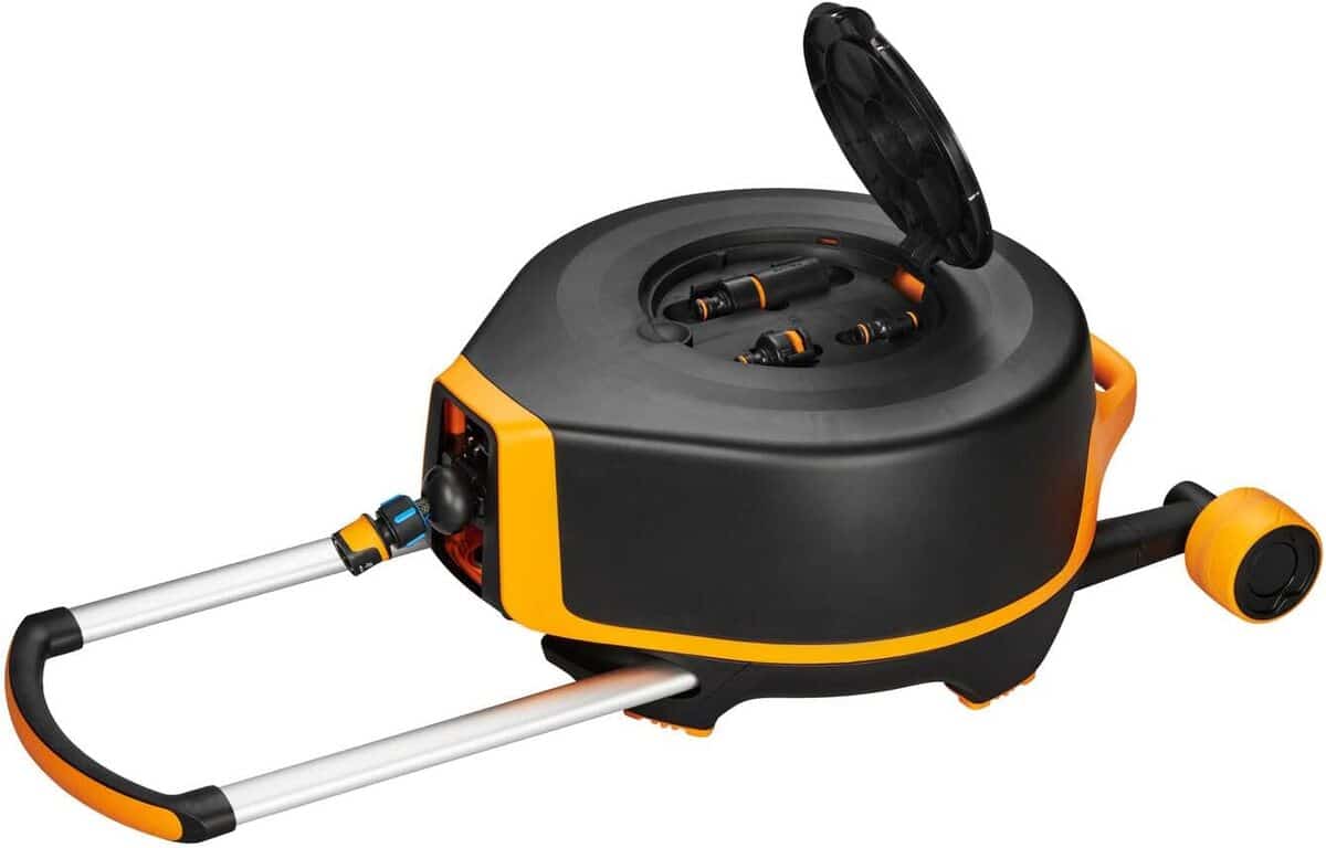 Test du dévidoir XL Fiskars : set d'arrosage tout-en-1 pratique et efficace