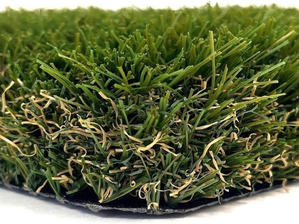 Test du gazon synthétique extérieur Yelloo : pelouse artificielle 40 mm