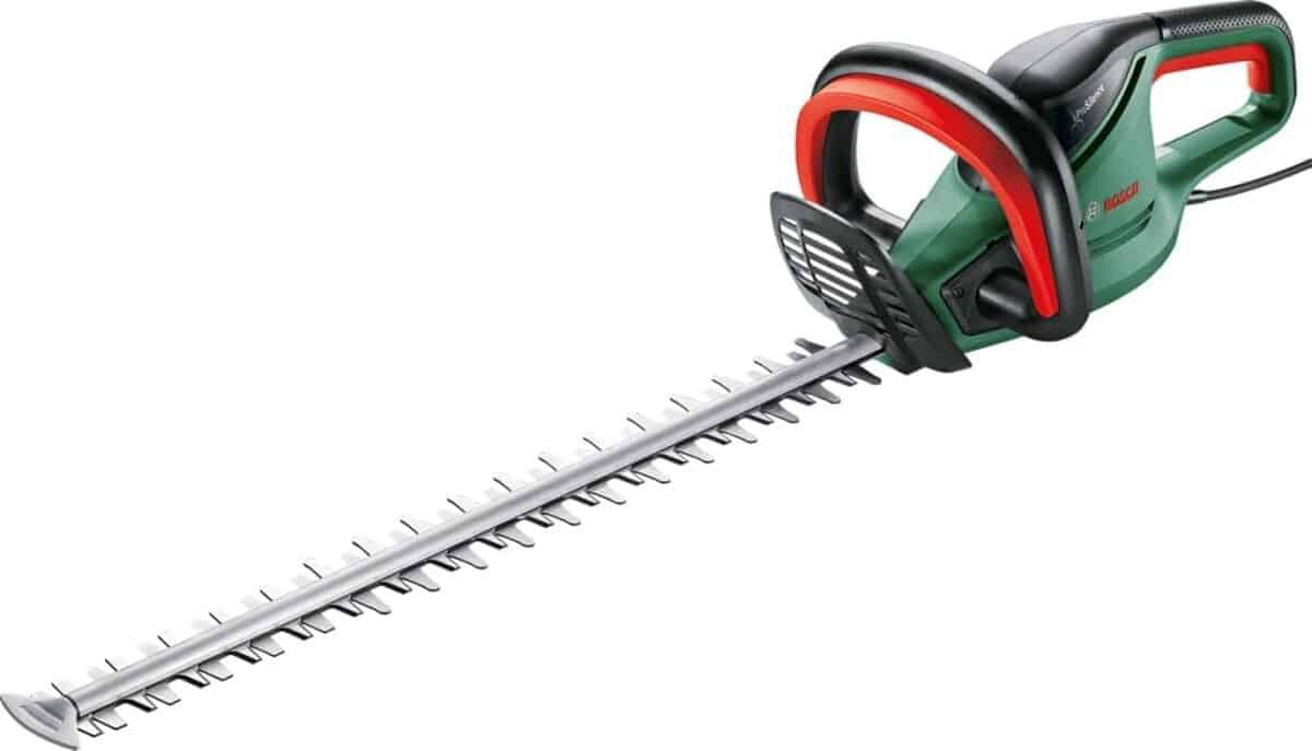Test : taille-haies Bosch UniversalHedgeCut 60, puissance et précision