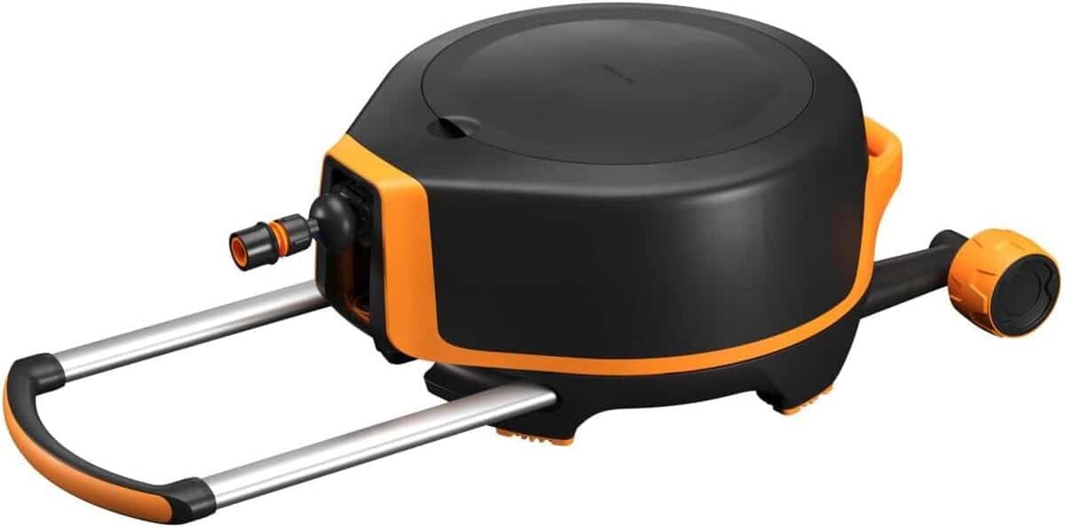 Test : dévidoir XL Fiskars X-Series, arrosage pratique 27 m