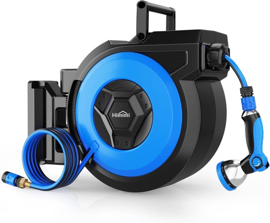 Test de l'enrouleur Himimi : le tuyau d'arrosage pivotant à 180°