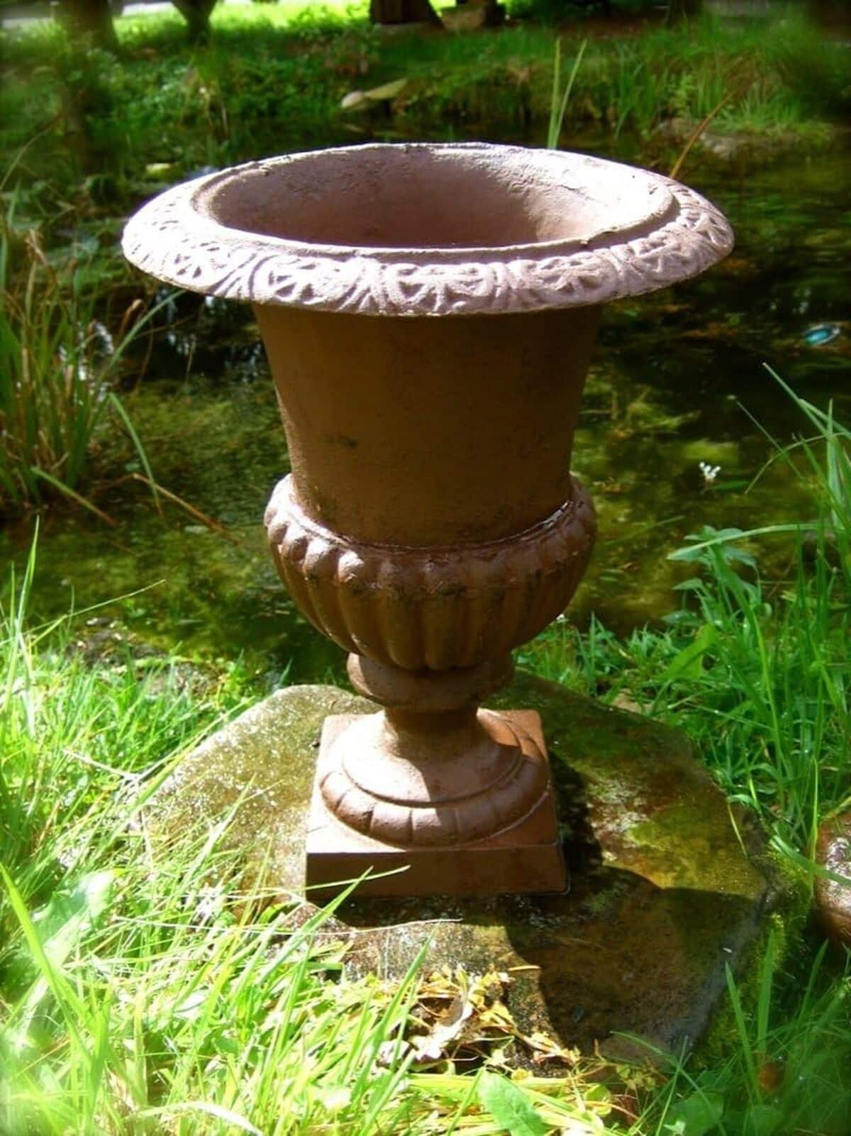 Avis sur l'amphore de fleurs Antikas : bac à plantes élégant