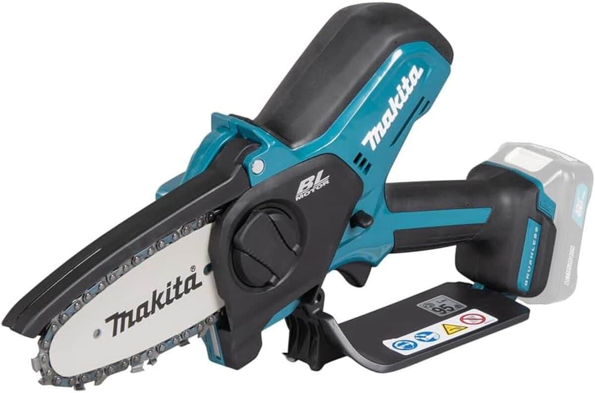 Test du Makita UC100DZJ : élagueur 10 cm LXT 12V sans batterie