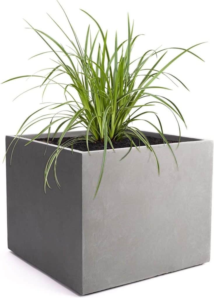 Revue Pflanzwerk : grand pot de fleur cube gris, qualité européenne