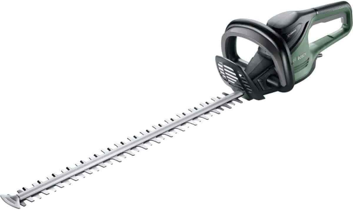 Test du taille-haies AdvancedHedgecut 65 de Bosch : puissance et précision
