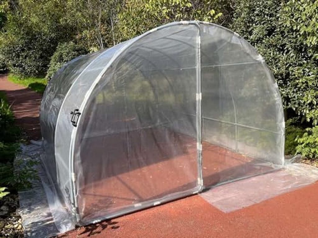 Test de la serre tunnel France Serres 12m² : performance et praticité