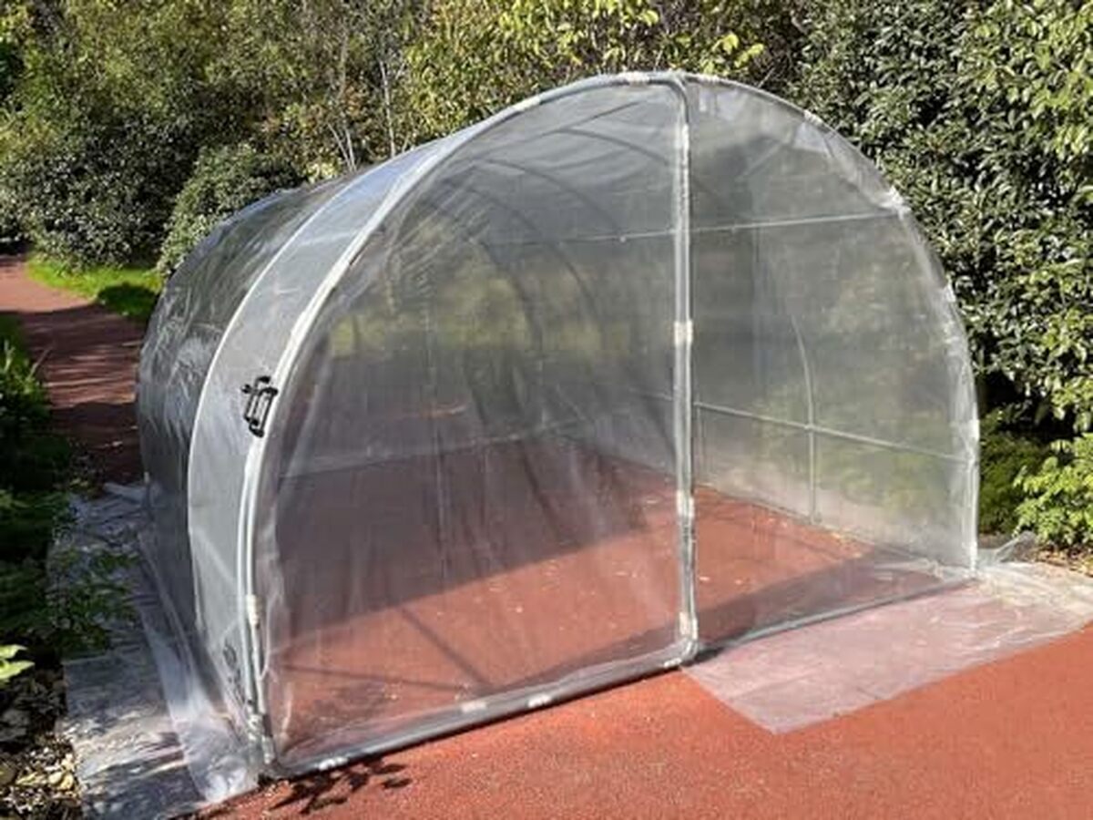 Test de la serre tunnel France Serres 12m² : performance et praticité